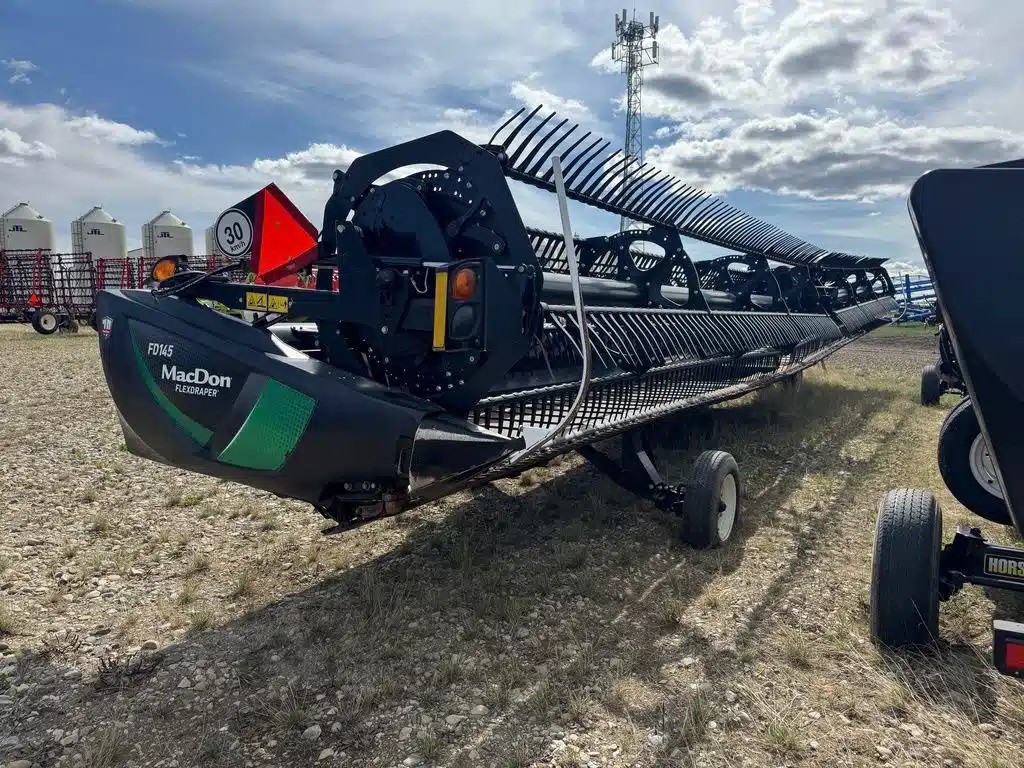 Gallery image 2 for Used 2019 MacDon FD75 Header - Flex Draper