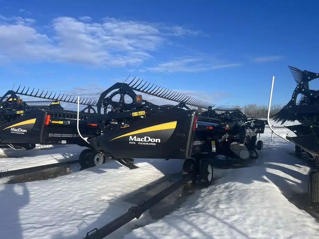 Gallery image 2 for Used 2015 MacDon FD75 Header - Flex Draper