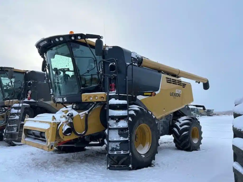 Gallery image 2 for Used 2016 CLAAS 670 Harvester