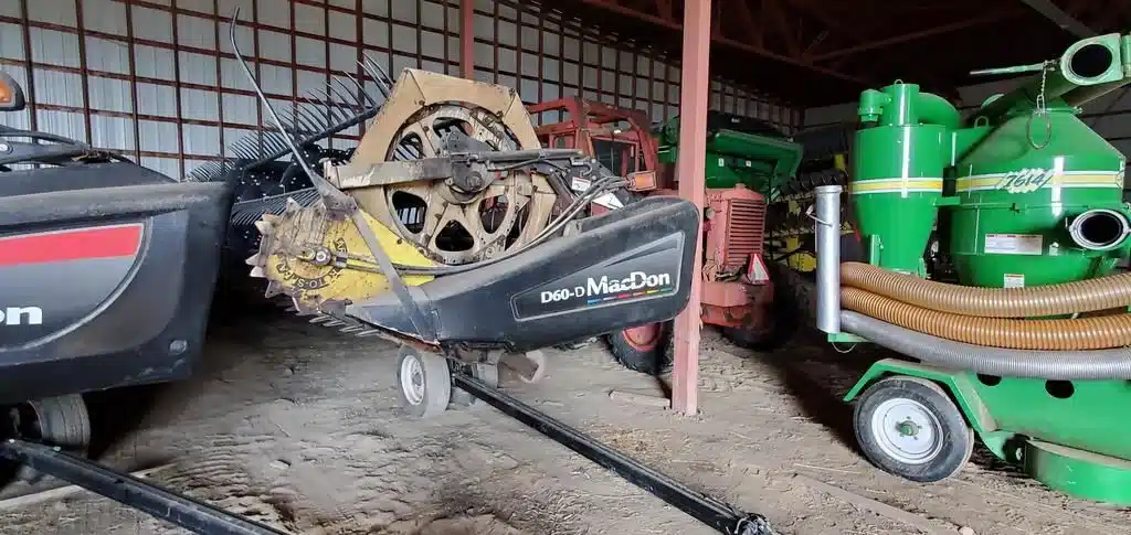 Gallery image 2 for Used 2009 MacDon M150 Harvester