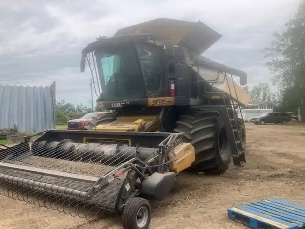 Gallery image 2 for Used 2011 CLAAS 770 Harvester