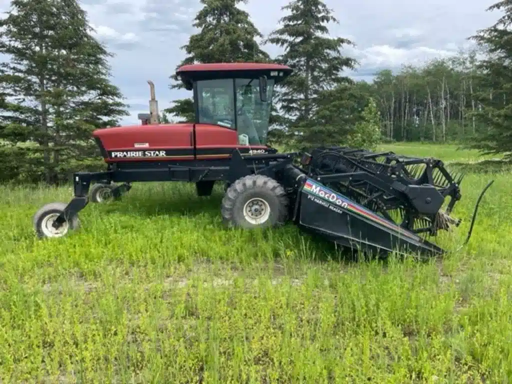Gallery image 2 for Used 2002 MacDon 4940 Windrower