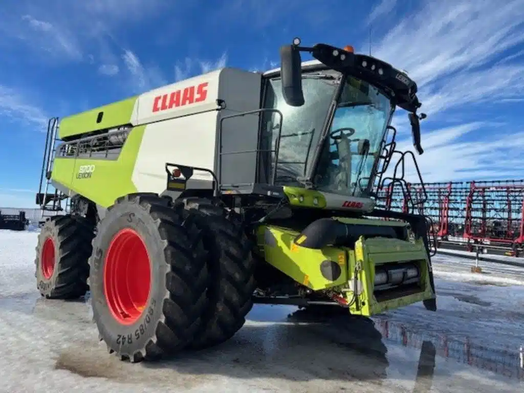 Gallery image 1 for Used 2023 CLAAS LEXION 8700 Combine