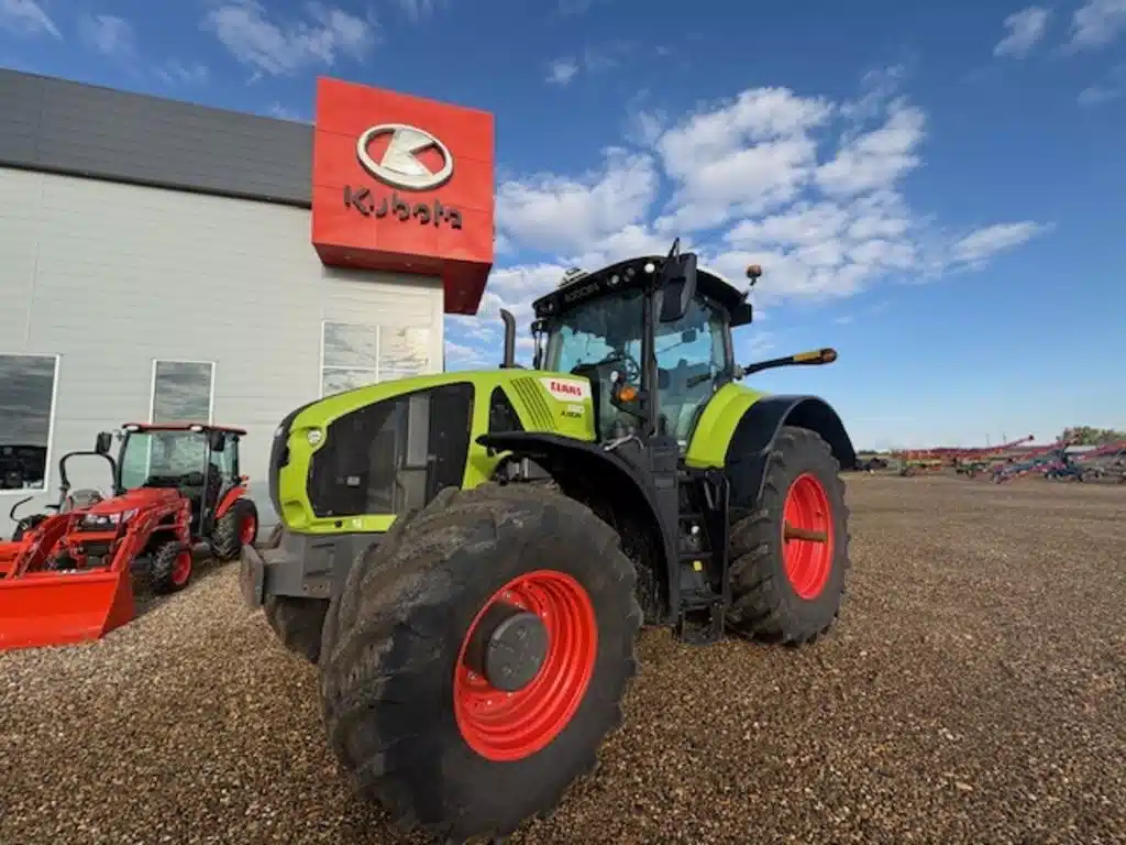 Gallery image 2 for Used 2023 CLAAS AXION 920 Tractor