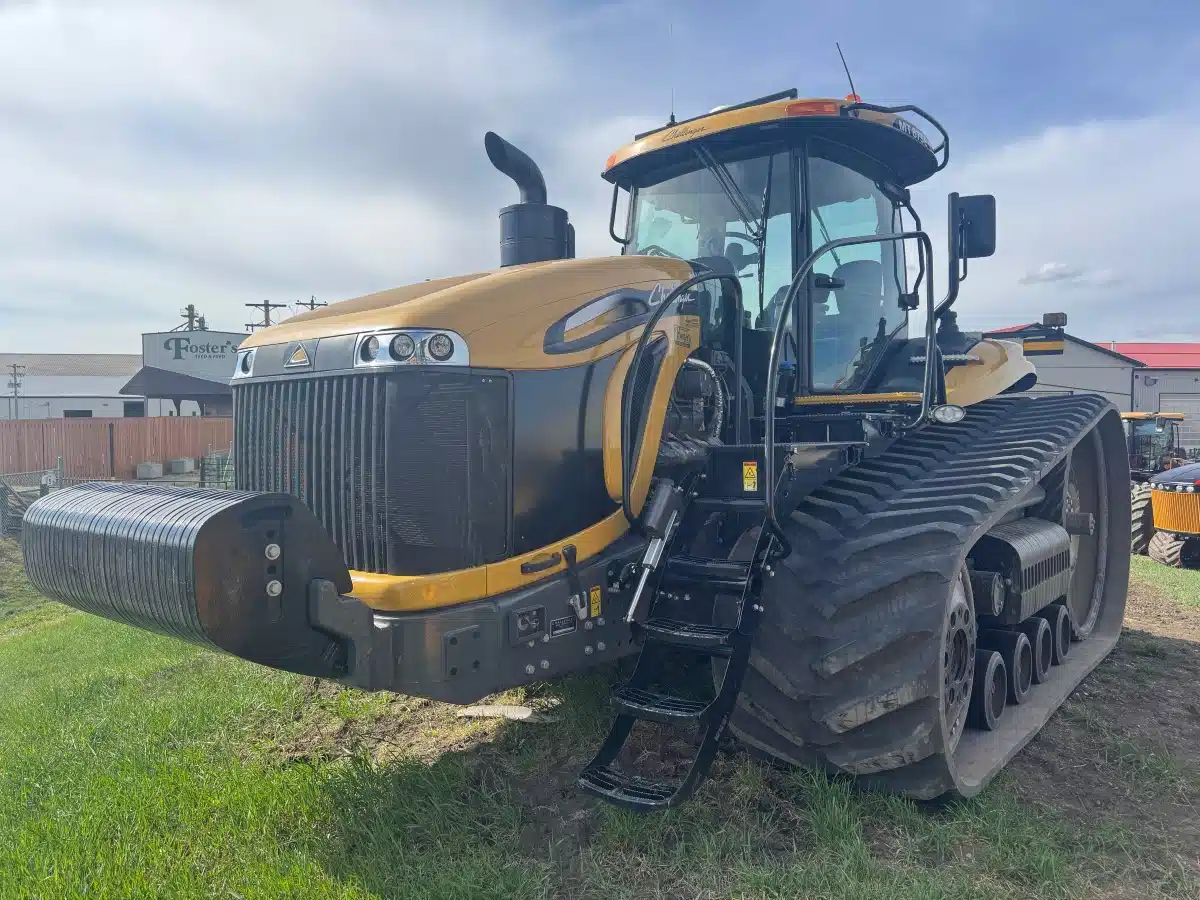 Gallery image 1 for 2016 Challenger MT875E Tractor