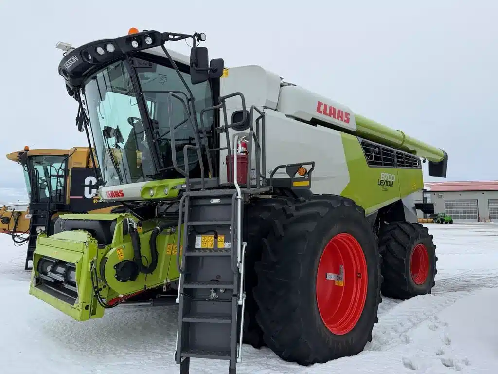 Photo de la Galerie 2 pour 2022 CLAAS LEXION 8700 Batteuse