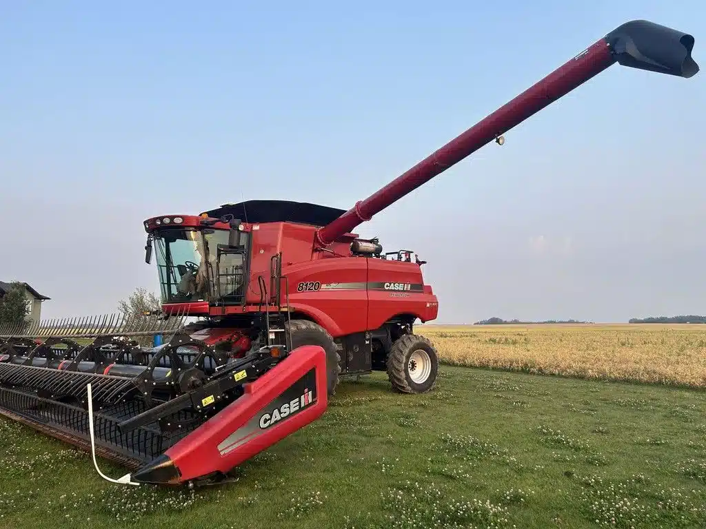 Gallery image 2 for 2010 Case IH 8120 Combine