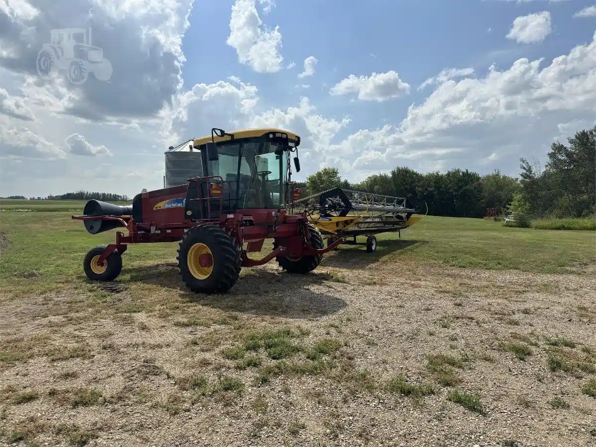 Gallery image 1 for 2009 New Holland H8040 Windrower