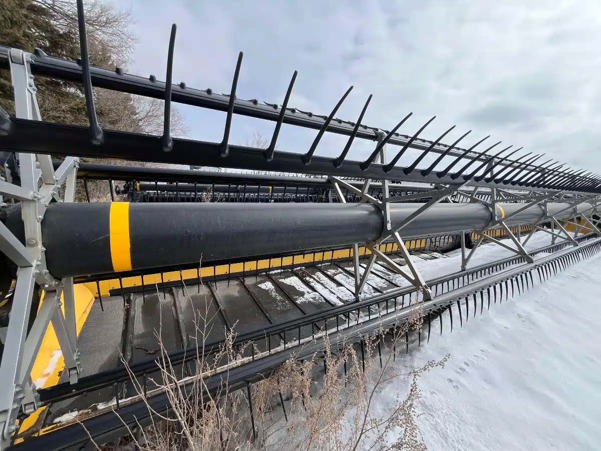 Gallery image 2 for Used 2011 New Holland 94C Header - Draper