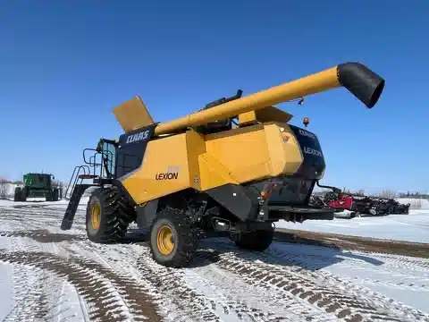 Gallery image 2 for Used 2013 CLAAS LEXION 670 Combine