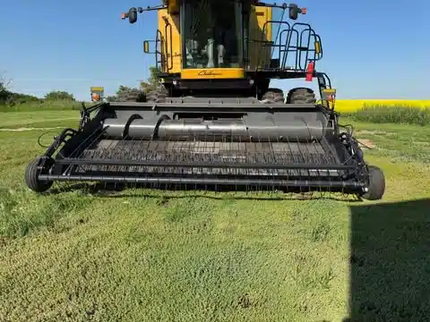 Gallery image 2 for Used 2013 Challenger PH15 Header - Pickup