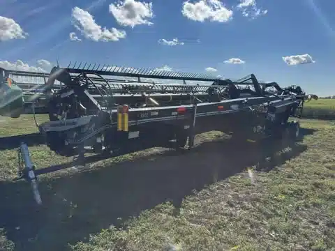 Gallery image 2 for Used 2011 Honey Bee SP40 Header - Draper