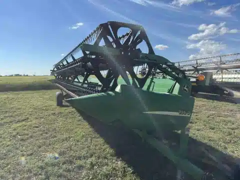 Gallery image 1 for Used 2008 John Deere 936D Header - Draper