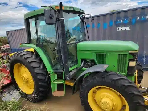 Gallery image 2 for Used 1996 John Deere 6400 Tractor