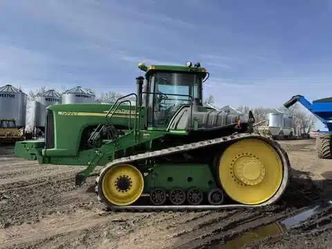 Gallery image 2 for Used 2004 John Deere 9520T Tractor