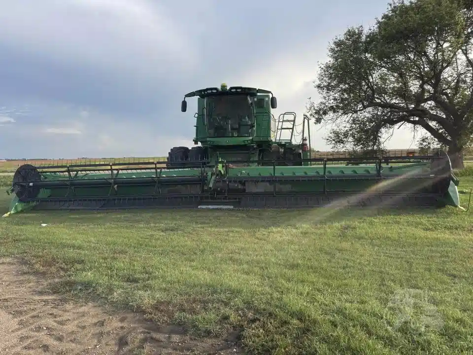 Gallery image 2 for Used 2012 John Deere 640FD Header - Flex Draper