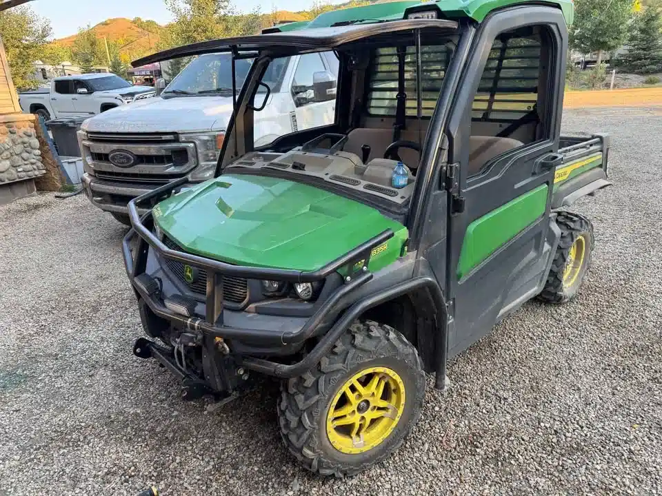 Gallery image 1 for Used 2021 John Deere XUV 835R Utility Vehicle