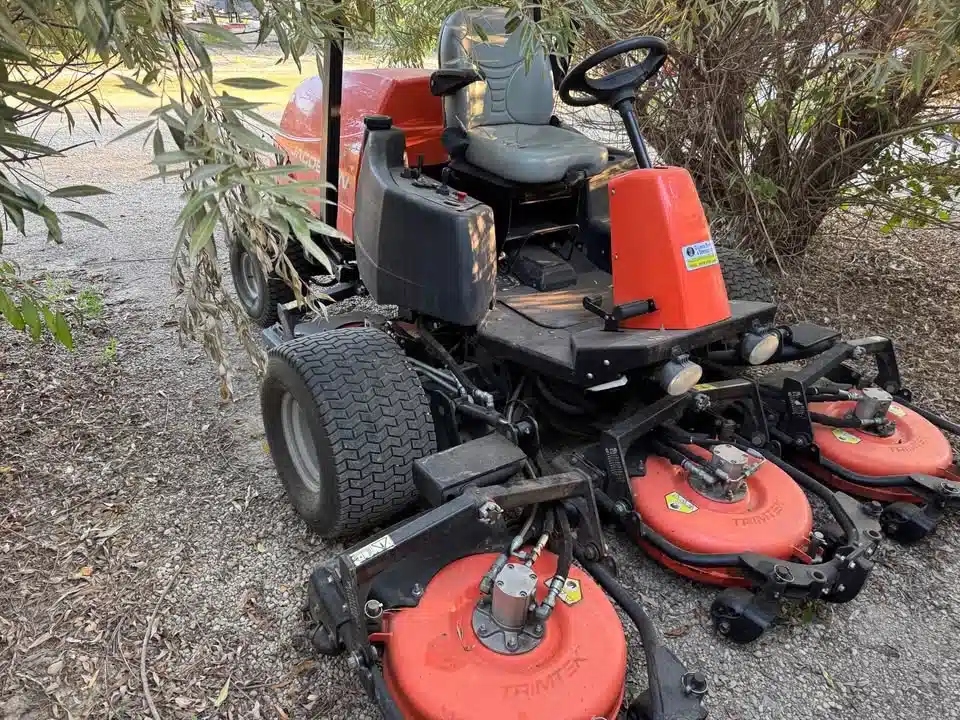Gallery image 1 for Used 2014 Jacobsen AR522 Mower - Front Deck