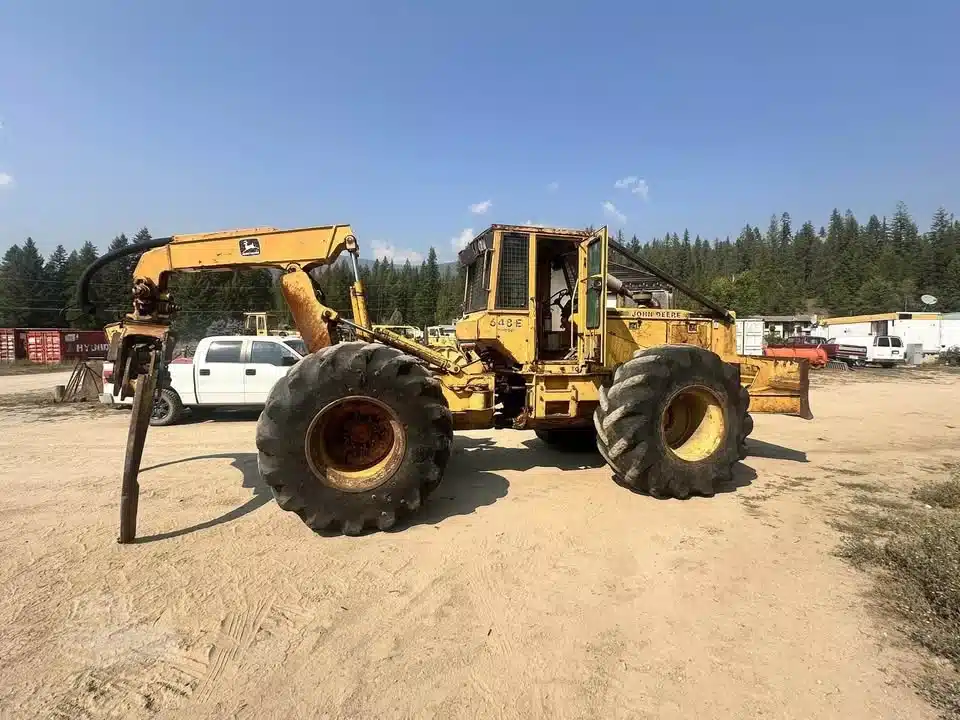 Gallery image 2 for Used 1992 DEERE 648E Skidder