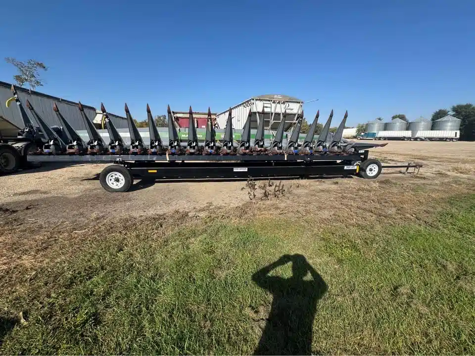 Gallery image 2 for Used 2016 Mainero MDD100 Header - Row Crop
