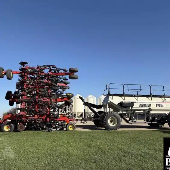 Gallery image 1 for Used 2012 Bourgault 3320-76 Air Drill