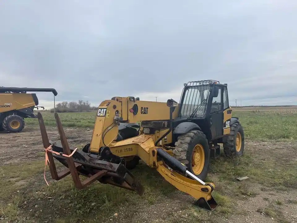 Used 2005 Caterpillar TH460B TeleHandler