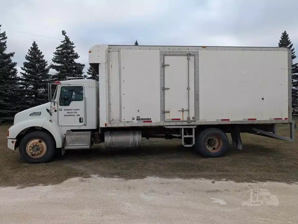 Gallery image 2 for 2003 Kenworth T300 Truck Cab & Chassis