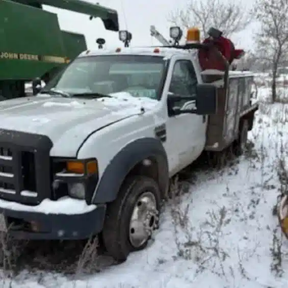2009 Ford F550 Truck - Service