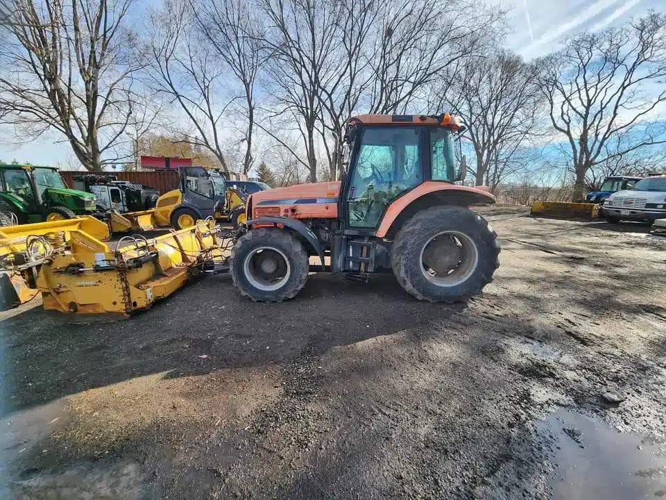 Gallery image 2 for 2005 Agco IT75 Tractor