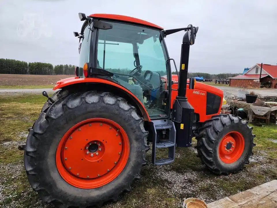 Gallery image 2 for 2021 Kubota M6-141 Tractor