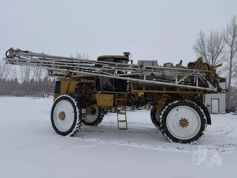 Gallery image 2 for 2007 RoGator 1074SS Sprayer - Self Propelled