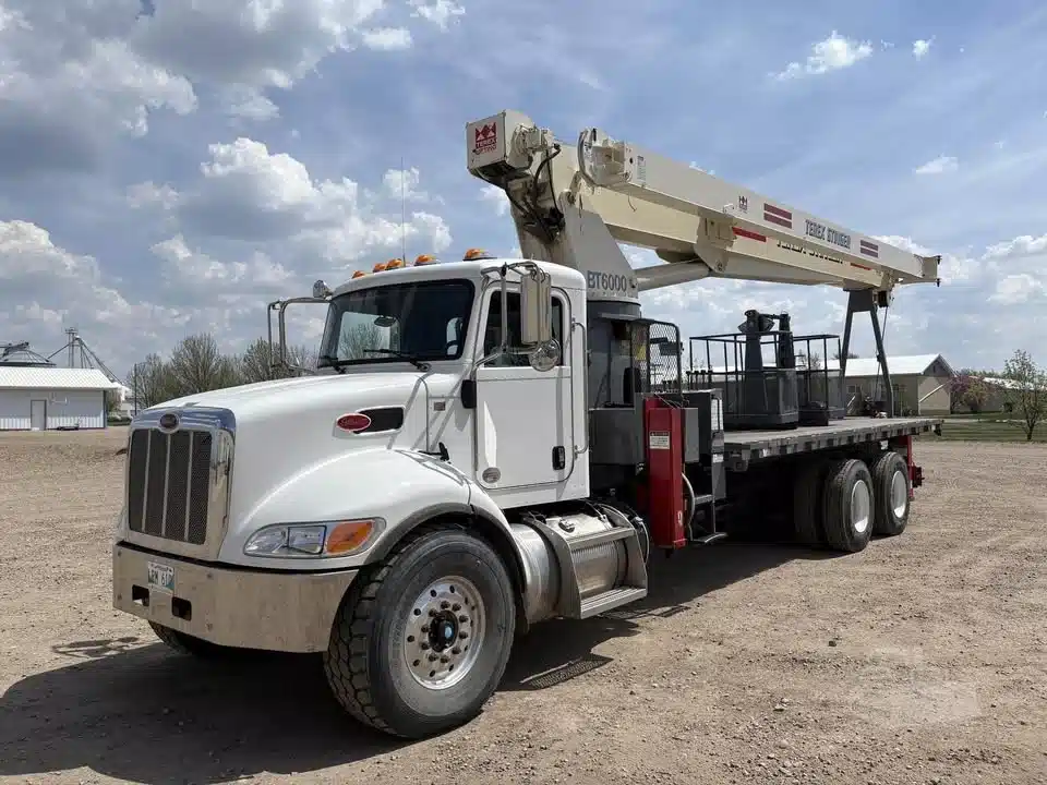 Gallery image 1 for 2018 Terex BT60100 Stinger Truck - Boom