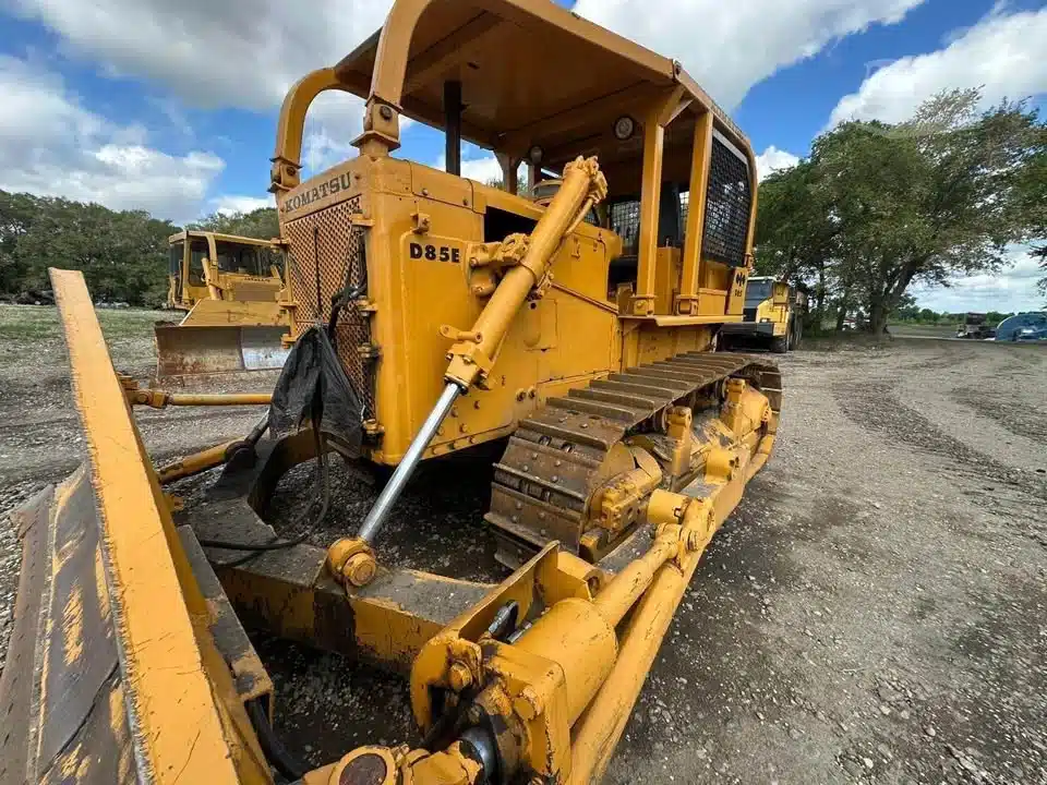 Photo de la Galerie 2 pour 1975 Komatsu D85 Bouteur