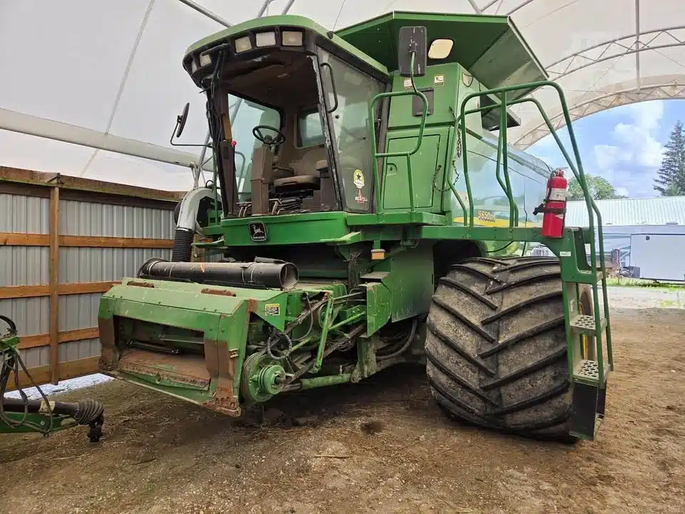 Gallery image 1 for 2000 John Deere 9650 STS Combine