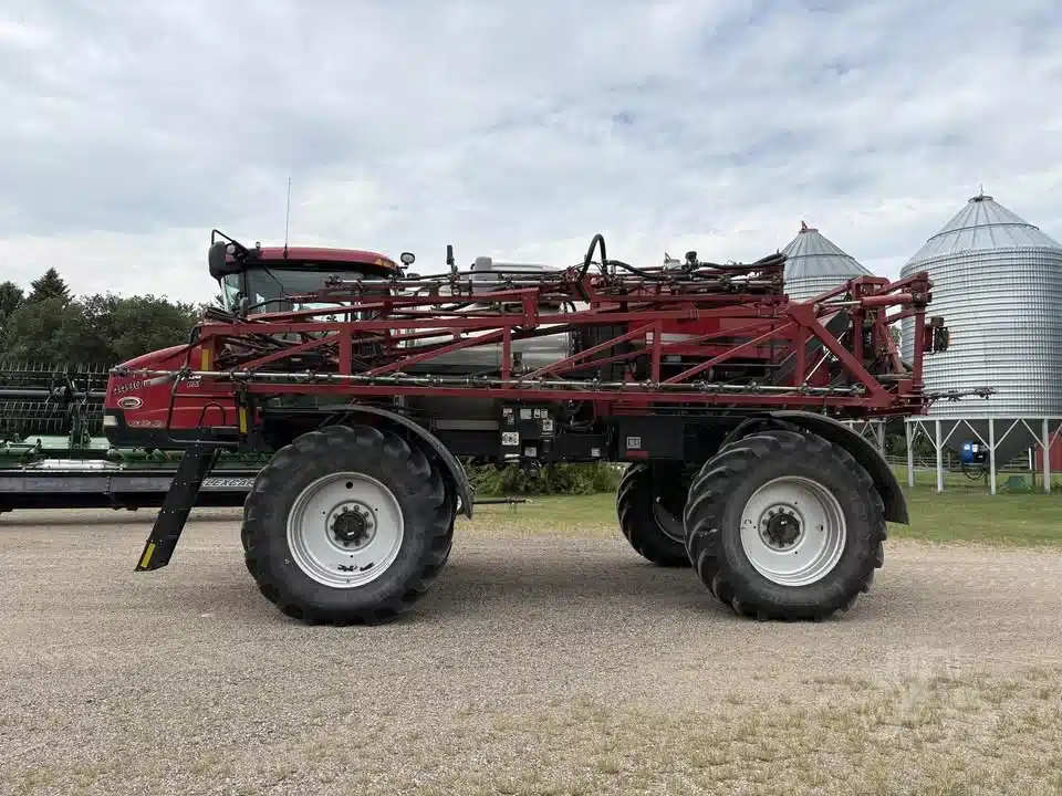 Gallery image 2 for 2014 Case IH PATRIOT 4430 Sprayer - Self Propelled