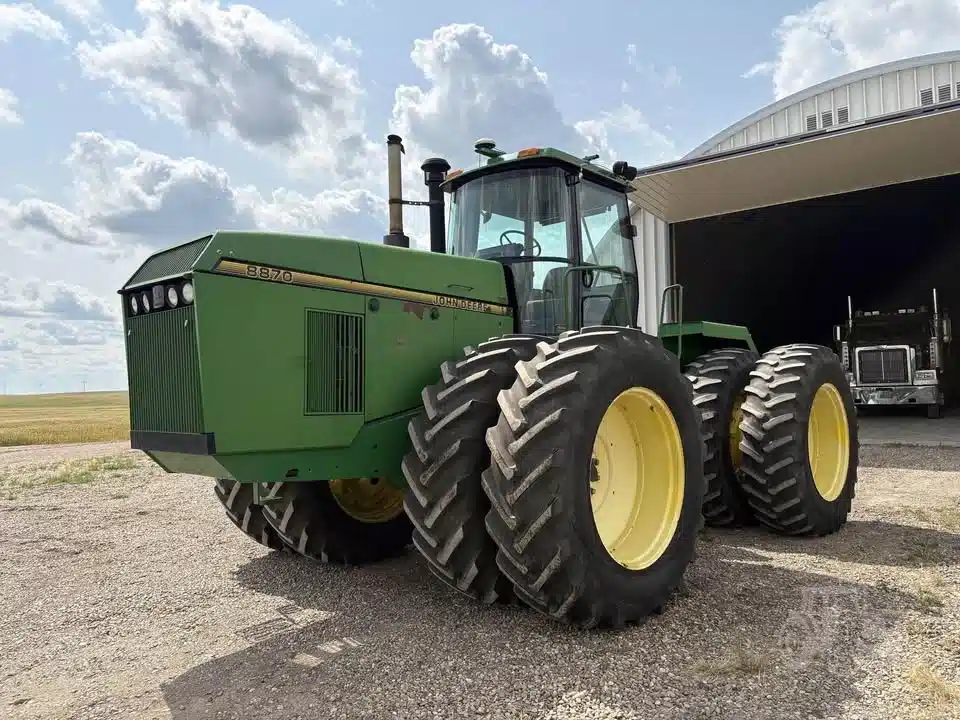 Gallery image 1 for 1996 John Deere 8870 Tractor