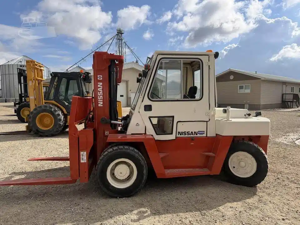 Gallery image 2 for 2003 Nissan DF05A70V Forklift