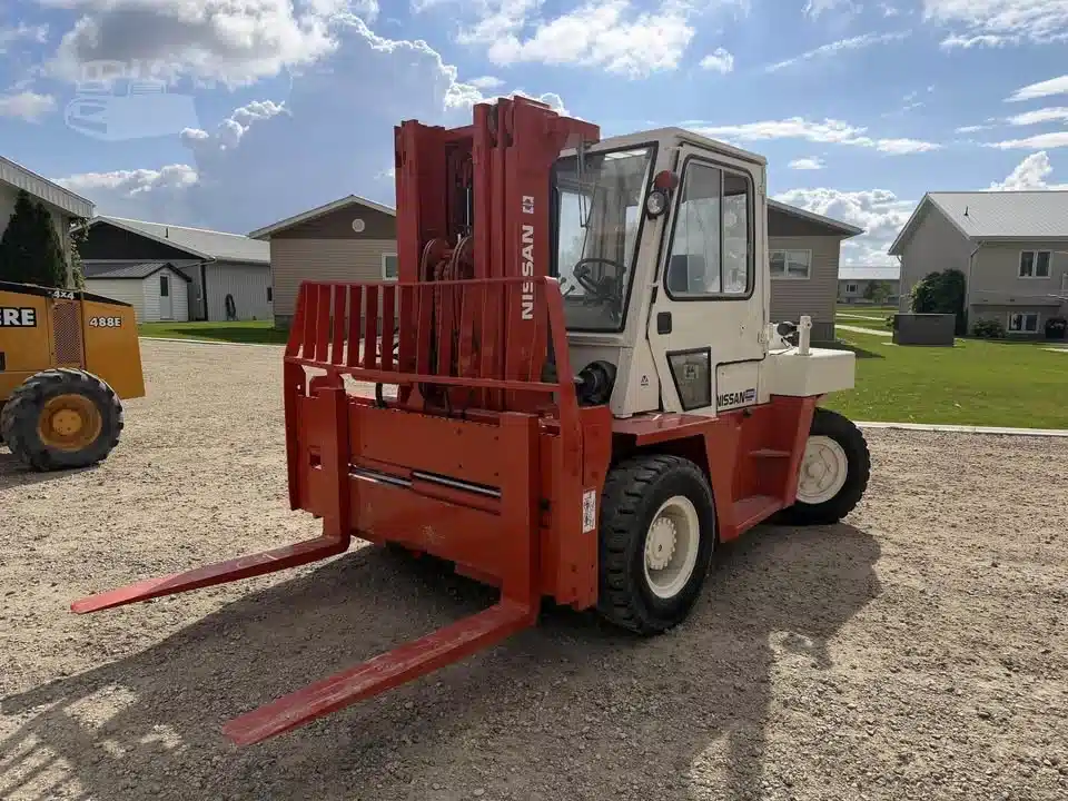 Gallery image 1 for 2003 Nissan DF05A70V Forklift