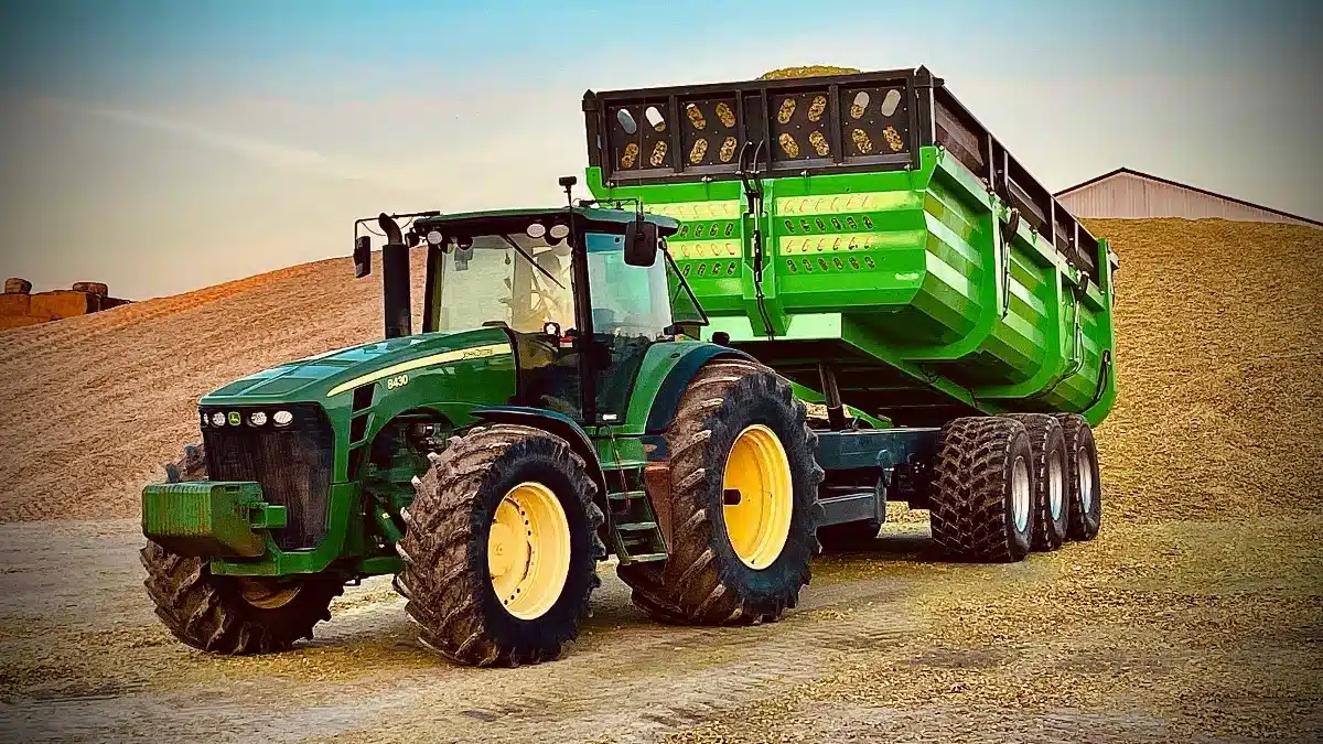 Gallery image 2 for New 2025 Klass-Land 48/70 Silage Wagon