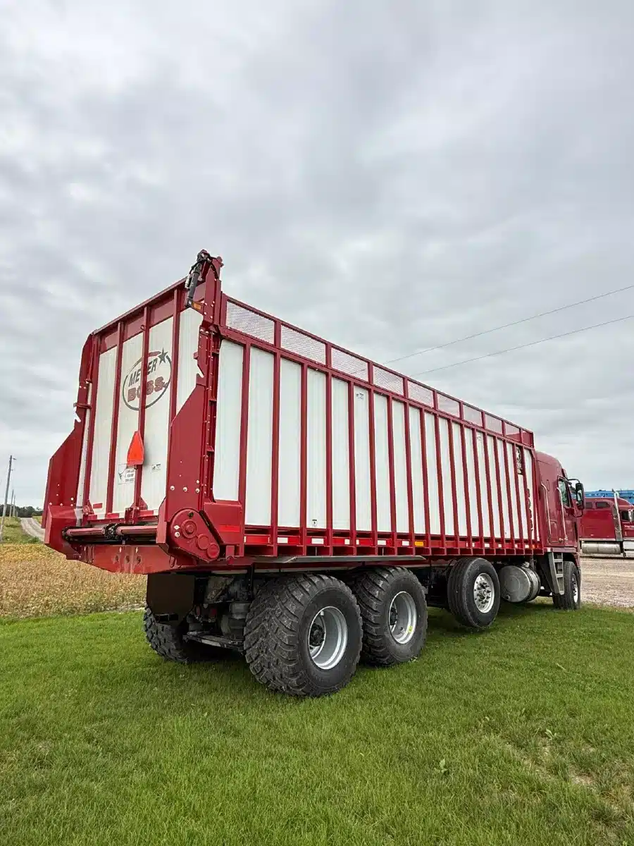 Gallery image 2 for 2014 Freightliner Argosy Truck - Silage