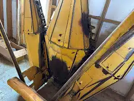 Gallery image 2 for New Holland 824 Header - Row Crop