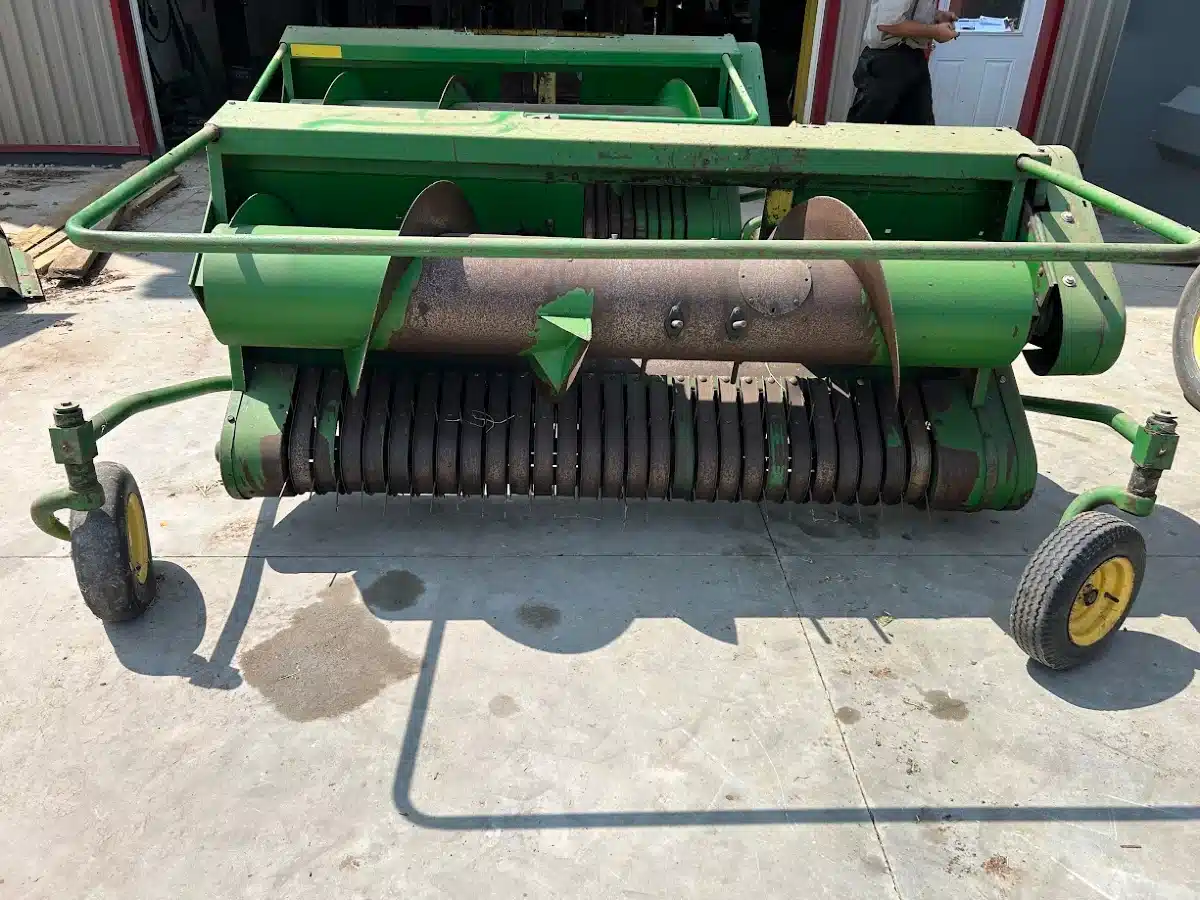Gallery image 2 for Used John Deere Misc Header - Pickup
