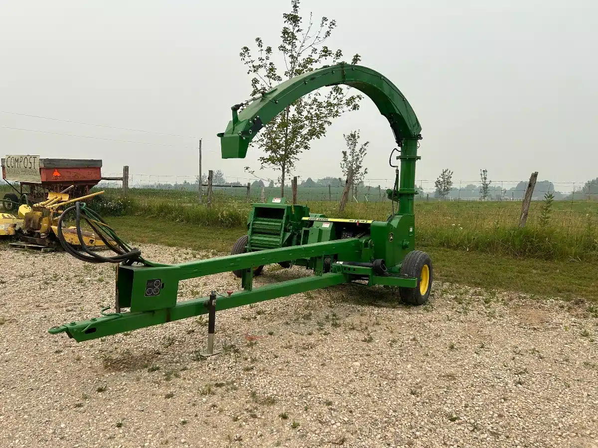 Gallery image 2 for John Deere 3970 Forage Harvester