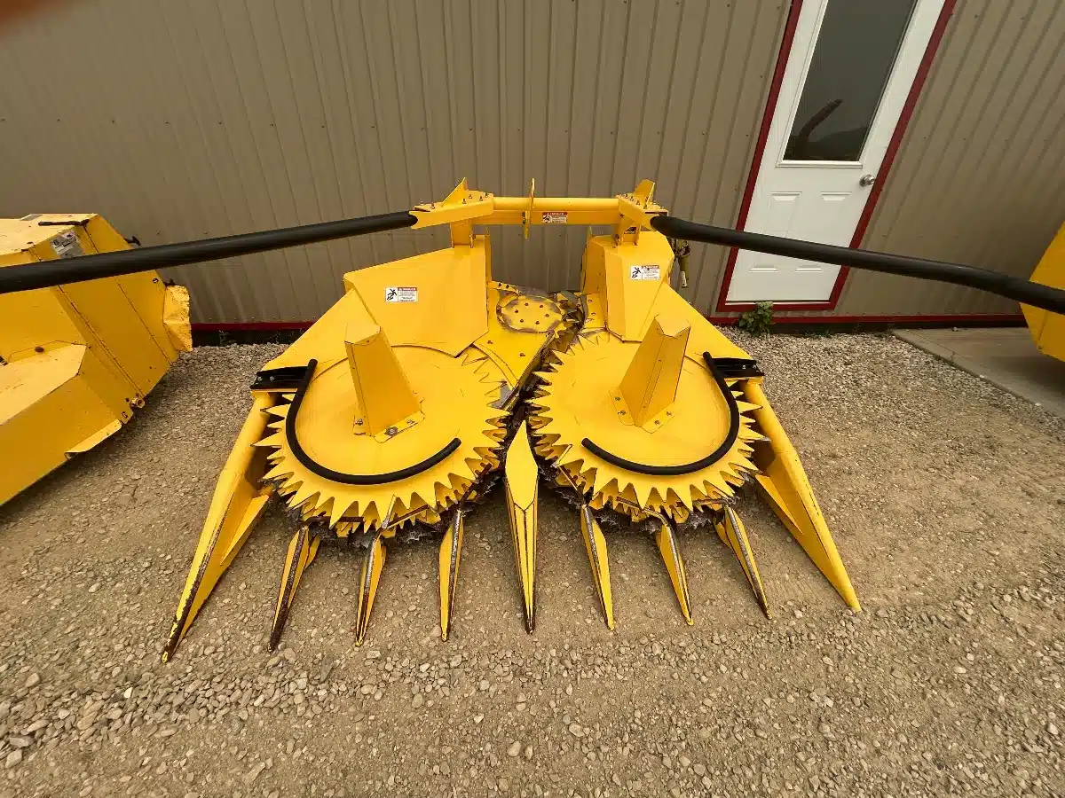 Gallery image 2 for New Holland 3PN Header - Forage