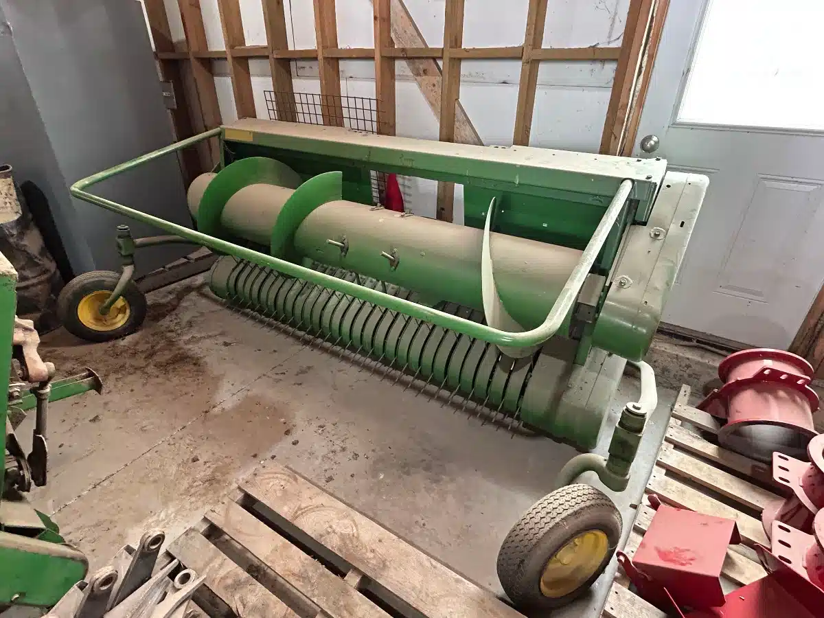 Photo de la Galerie 1 pour John Deere SN989576 Nez - Ramasseur