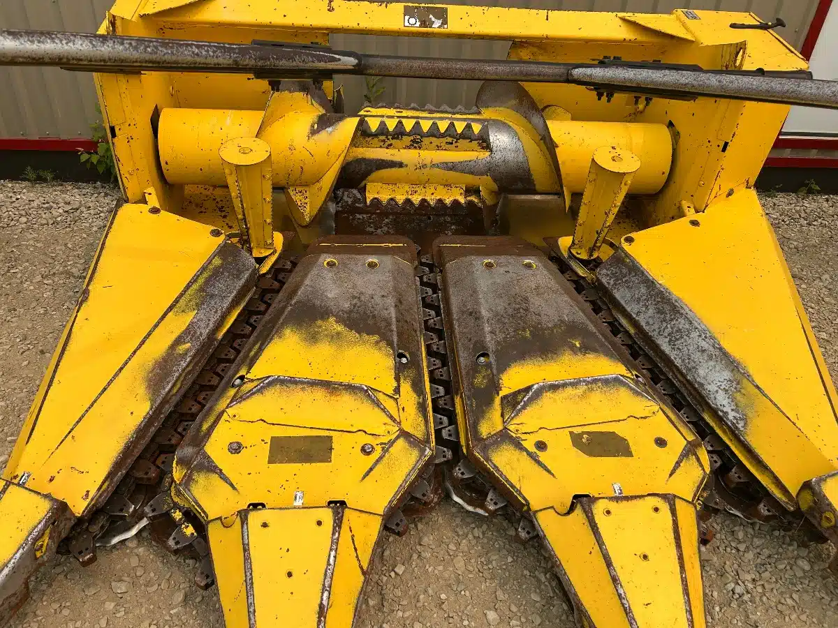 Gallery image 2 for New Holland 360N3 Header - Row Crop