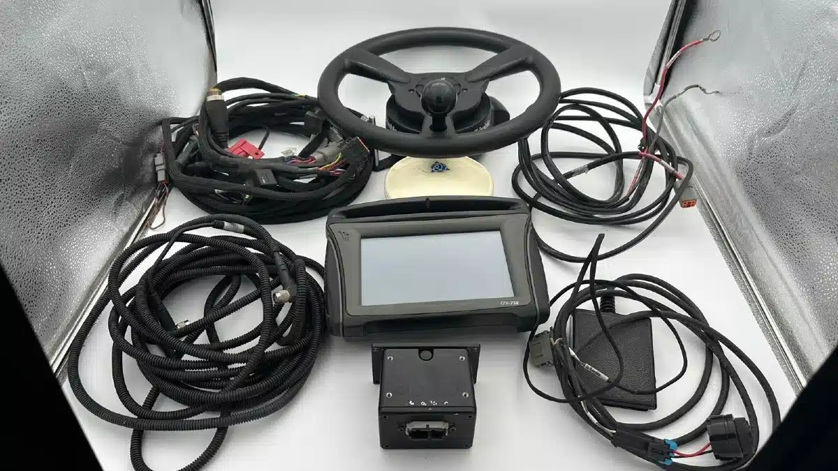 Gallery image 2 for Used Trimble CFX-750 Guidance System