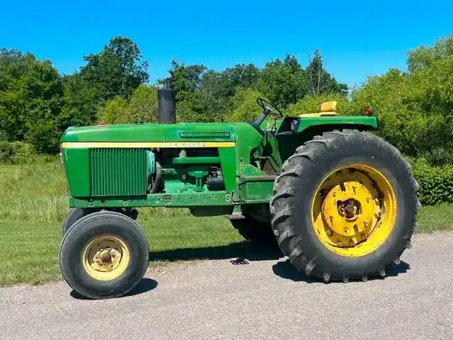 Gallery image 1 for Used 1973 John Deere 4230 Tractor