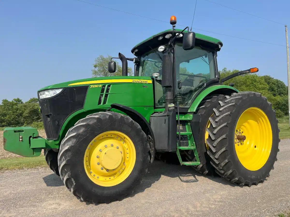 Gallery image 1 for Used 2011 John Deere 7230R Tractor