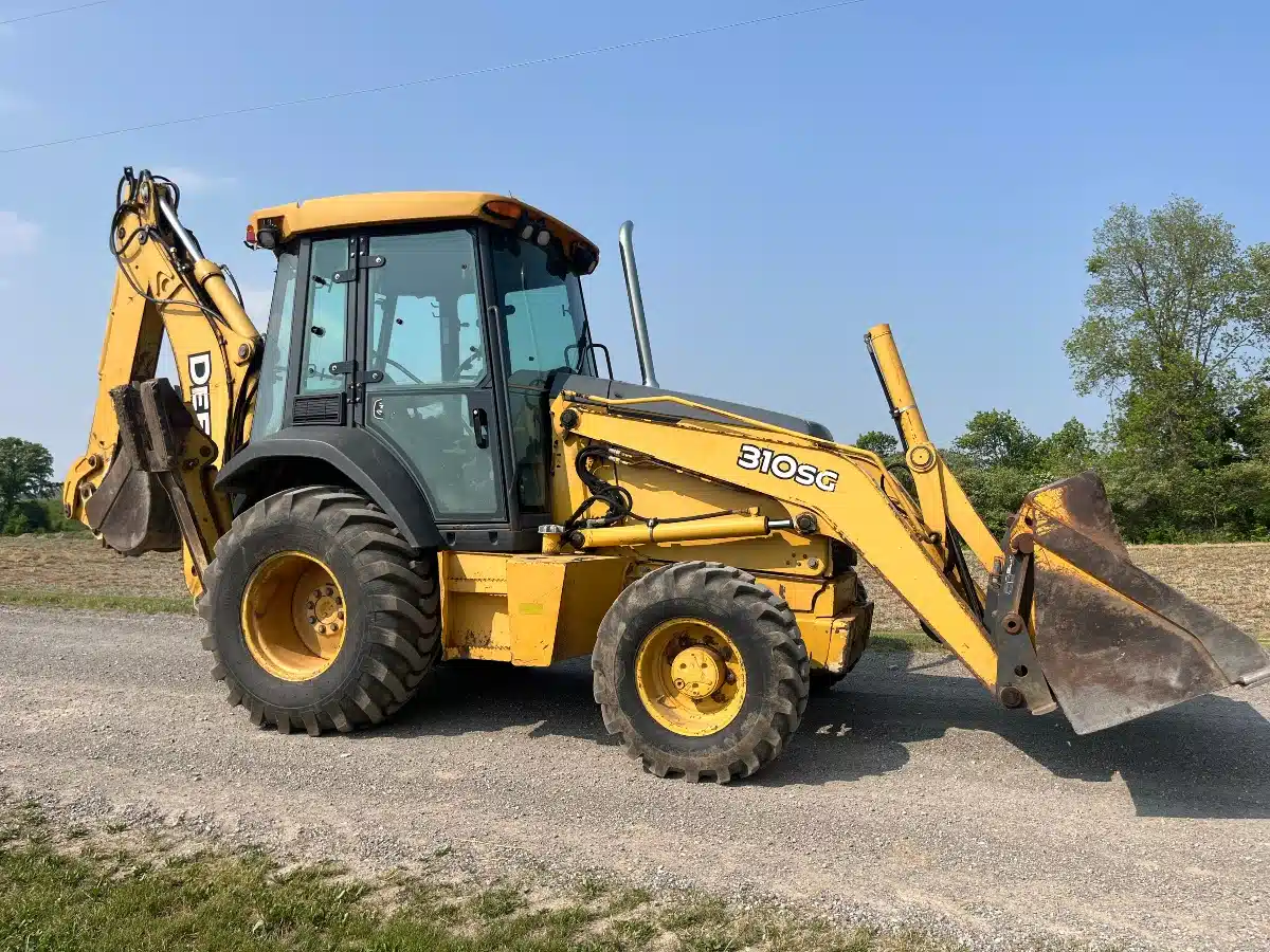 Gallery image 2 for Used John Deere 310SG Backhoe Loader